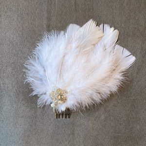 White Feather Hair Comb